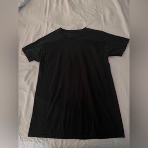 4 pairs of hanes tees